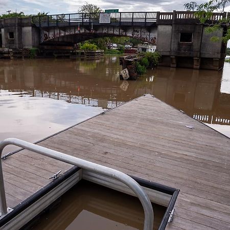 Chateau Royale, Pet Friendly, On Bayou, Downtown! นิวไอเบเรีย ภายนอก รูปภาพ