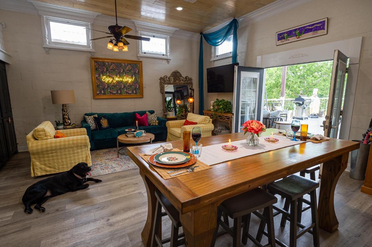 Chateau Royale, Pet Friendly, On Bayou, Downtown! นิวไอเบเรีย ภายนอก รูปภาพ