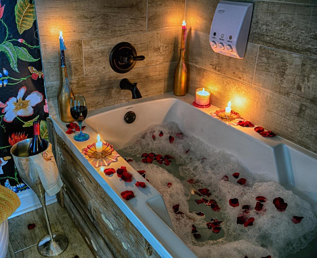 Chateau Royale, Pet Friendly, On Bayou, Downtown! นิวไอเบเรีย ภายนอก รูปภาพ