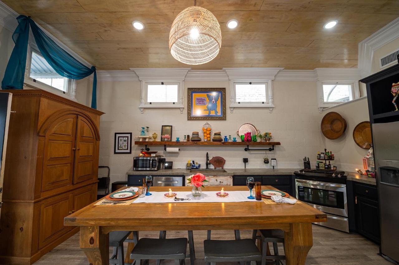 Chateau Royale, Pet Friendly, On Bayou, Downtown! นิวไอเบเรีย ภายนอก รูปภาพ