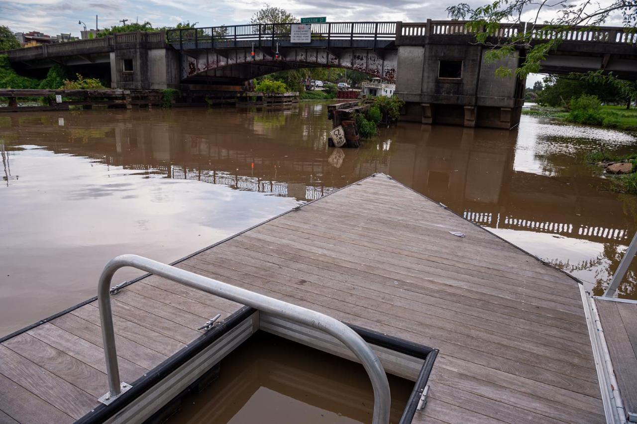 Chateau Royale, Pet Friendly, On Bayou, Downtown! นิวไอเบเรีย ภายนอก รูปภาพ